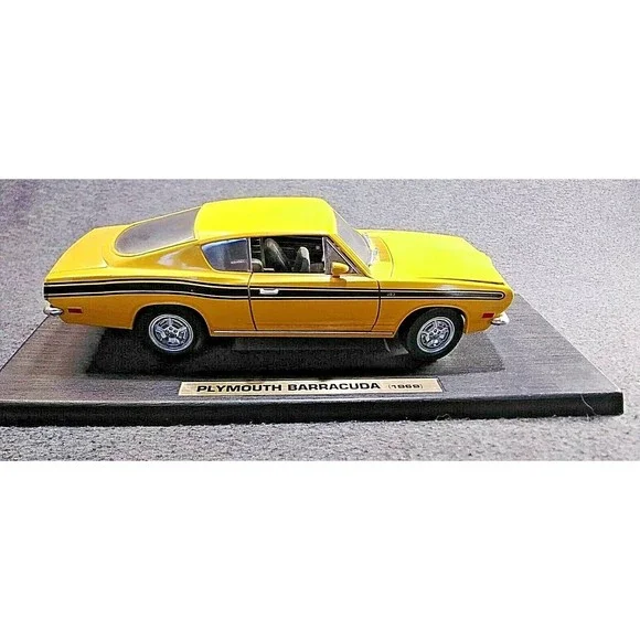 Road Signature 1969 Plymouth Cuda Barracuda 1:18 Scale Diecast Model Car Yellow - Picture 11 of 12